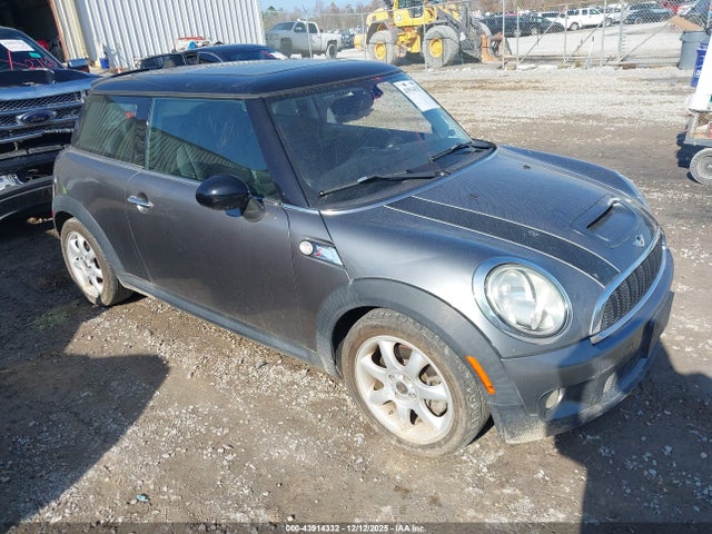 2009 MINI COOPER S WMWMF73519TX40097 Photo 0
