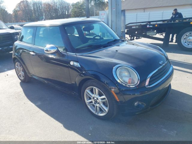 2011 MINI COOPER WMWSU3C5XBT092030