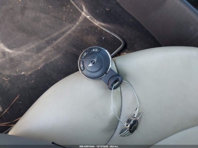 2011 MINI COOPER WMWSU3C5XBT092030 Photo 10