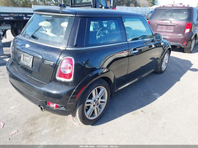 2011 MINI COOPER WMWSU3C5XBT092030 Photo 3