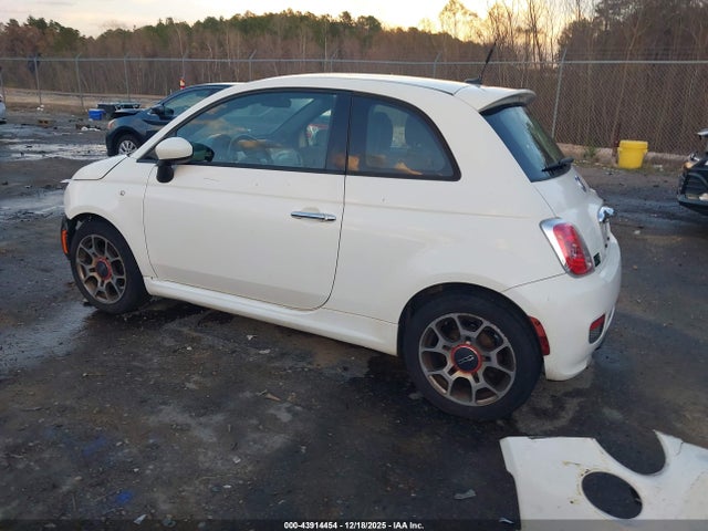 2015 FIAT 500 3C3CFFBR0FT576150 Photo 2