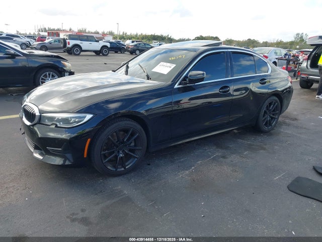 2021 BMW 330I 3MW5R1J06M8B49392 Photo 1