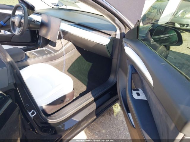 2021 TESLA MODEL 3 5YJ3E1EC7MF034760 Photo 4