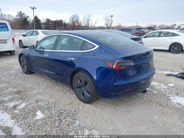 2018 TESLA MODEL 3 5YJ3E1EB6JF094483 Photo 2