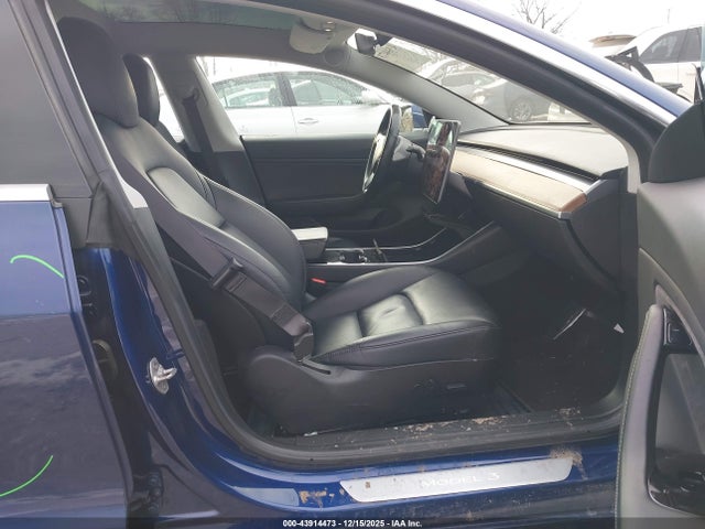 2018 TESLA MODEL 3 5YJ3E1EB6JF094483 Photo 4