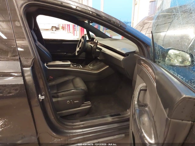 43914479 :رقم المزاد ، 7SAXCDE5XRF444151 vin ، 2024 Tesla Model X Long Range مزاد بيع