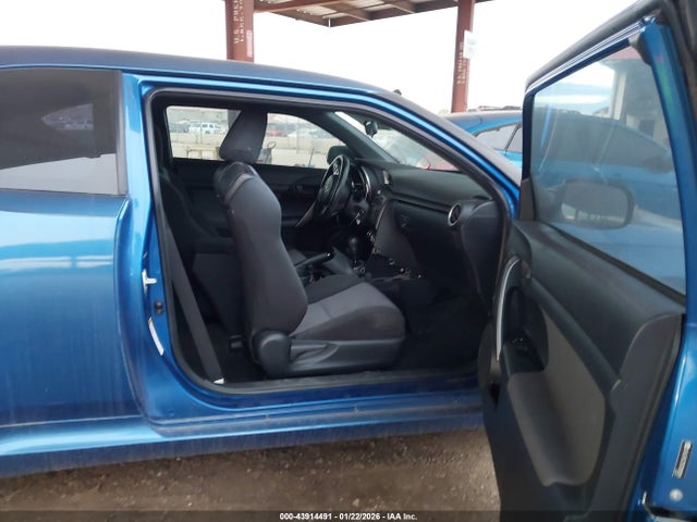 Scion TC 2015 JTKJF5C72F3092091 Image 5
