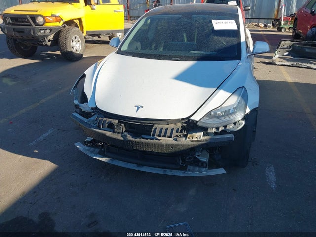 2020 TESLA MODEL 3 5YJ3E1EC0LF587023 Photo 5