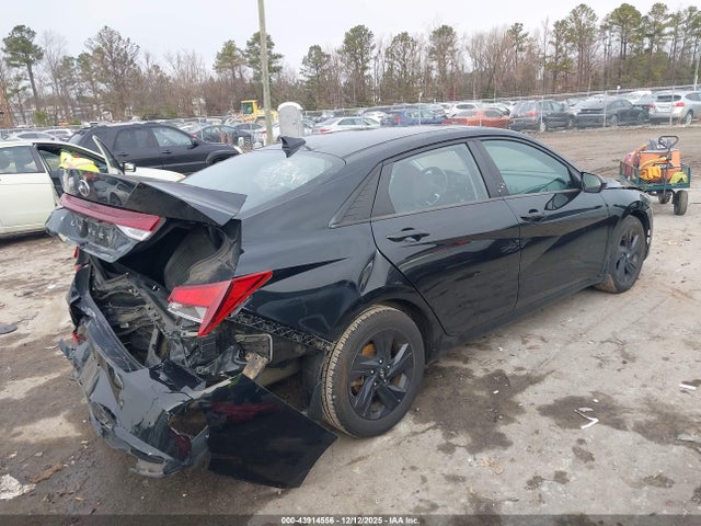 43914556 :رقم المزاد ، 5NPLS4AG9NH085327 vin ، 2022 Hyundai Elantra Sel مزاد بيع