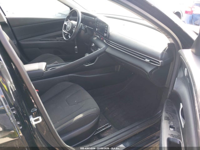 43914556 :رقم المزاد ، 5NPLS4AG9NH085327 vin ، 2022 Hyundai Elantra Sel مزاد بيع