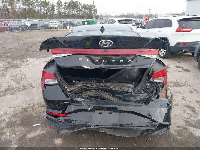 43914556 :رقم المزاد ، 5NPLS4AG9NH085327 vin ، 2022 Hyundai Elantra Sel مزاد بيع