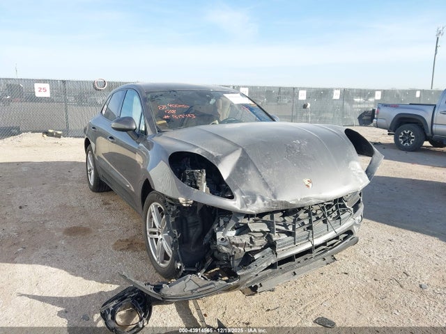 2018 PORSCHE MACAN WP1AA2A51JLB15423