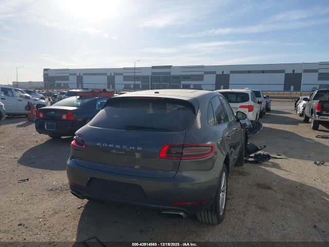 2018 PORSCHE MACAN WP1AA2A51JLB15423 Photo 3