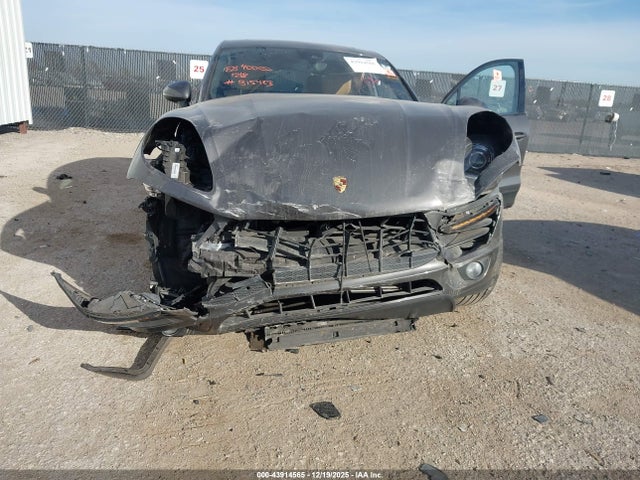 2018 PORSCHE MACAN WP1AA2A51JLB15423 Photo 5