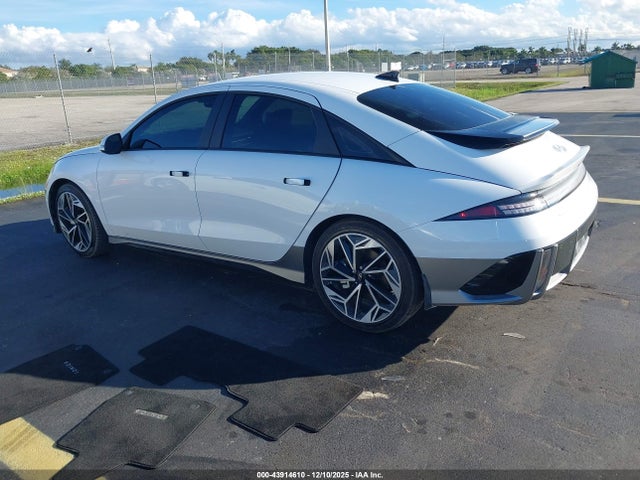 2025 HYUNDAI IONIQ 6 KMHM34AA1SA082837 Photo 2