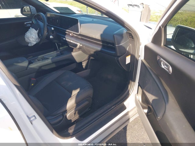 2025 HYUNDAI IONIQ 6 KMHM34AA1SA082837 Photo 4