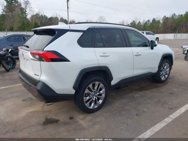 2019 TOYOTA RAV4 JTMY1RFV2KJ015667 Photo 3