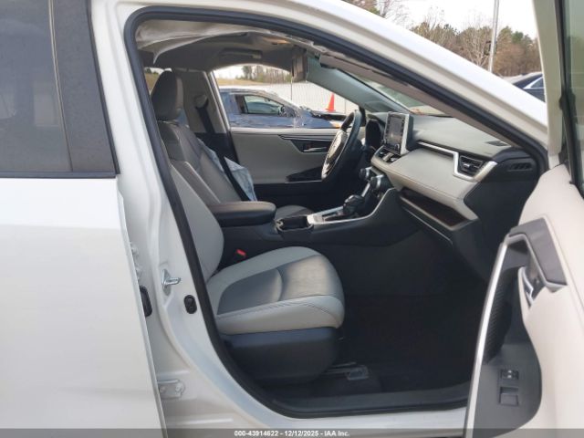 2019 TOYOTA RAV4 JTMY1RFV2KJ015667 Photo 4