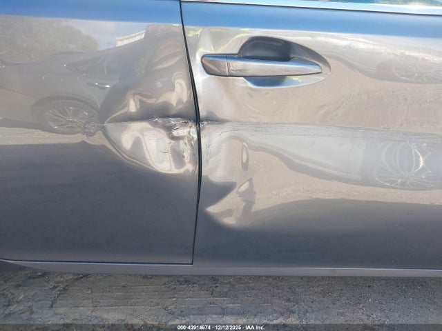 Lexus ES 350 2015 JTHBK1GG0F2208676 Image 17