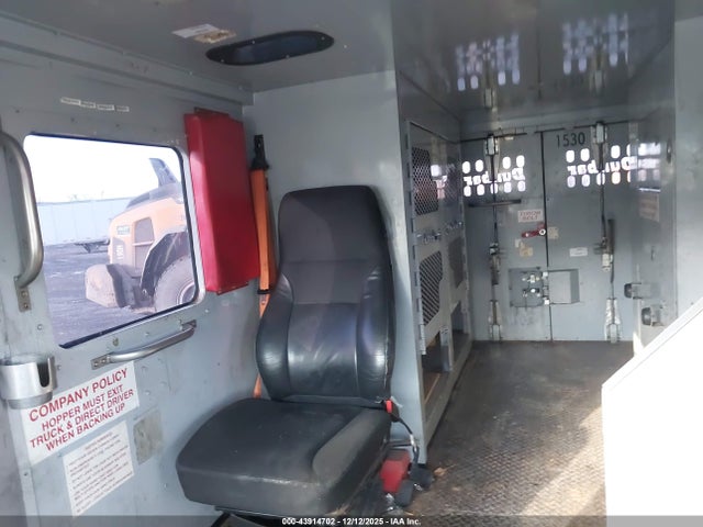 43914702 :رقم المزاد ، 3C7WRMAL8EG172850 vin ، 2014 Ram 5500 Chassis Tradesman/slt مزاد بيع