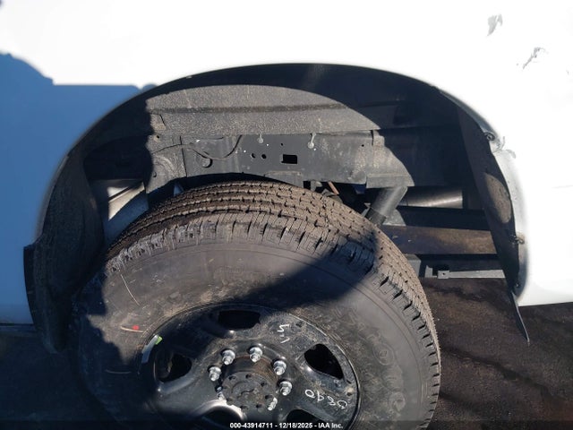 3C6UR5CJ3RG142139 RAM 2500 Tradesman 4x4 6&#039;4 Box