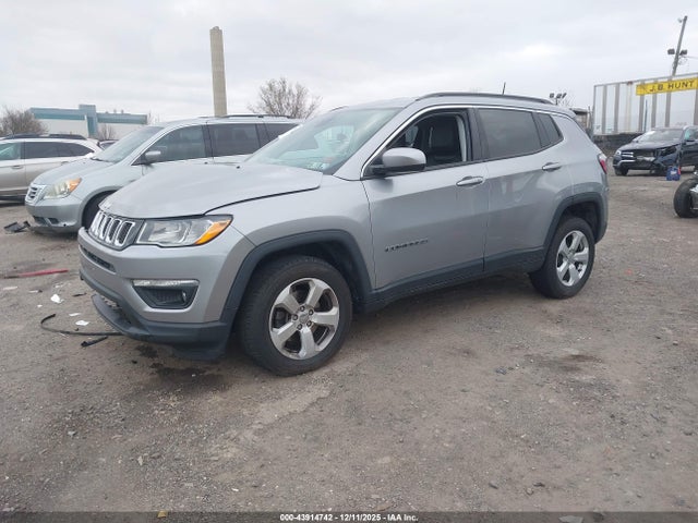 2018 JEEP COMPASS 3C4NJDBB8JT423342 Photo 1