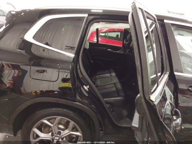 5UX53DP00R9T49001 BMW X3 Xdrive30i