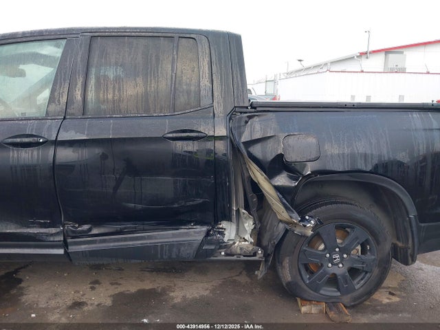 5FPYK3F85JB000971 Honda Ridgeline Black Edition