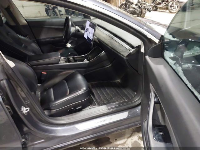 2018 TESLA MODEL 3 5YJ3E1EA2JF154816 Photo 4