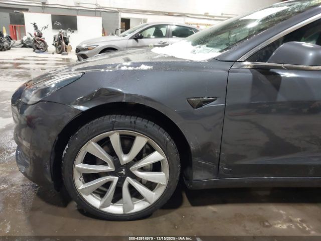 2018 TESLA MODEL 3 5YJ3E1EA2JF154816 Photo 5