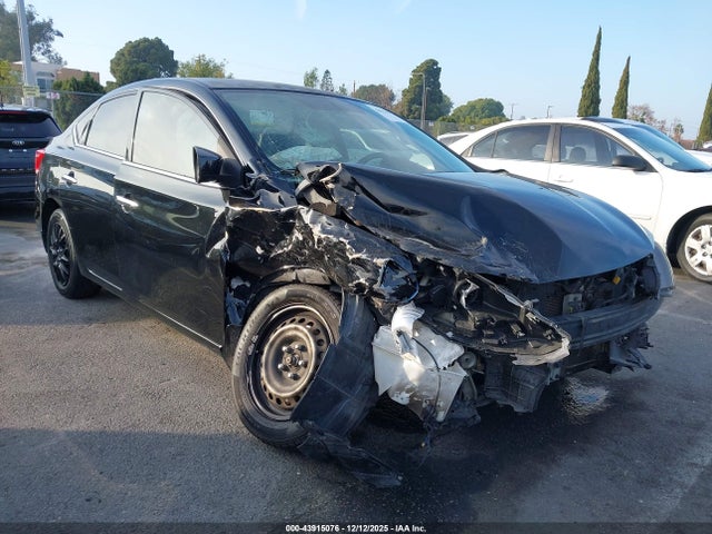Nissan SENTRA S 2018 3N1AB7AP4JY340832 zdjęcie główne