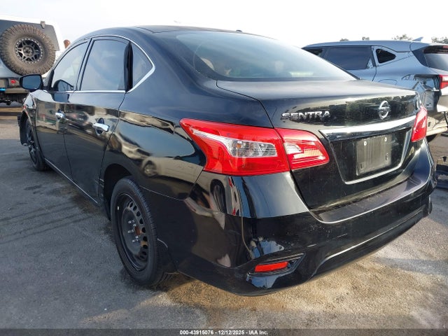 Nissan SENTRA S 2018 3N1AB7AP4JY340832 Image 3