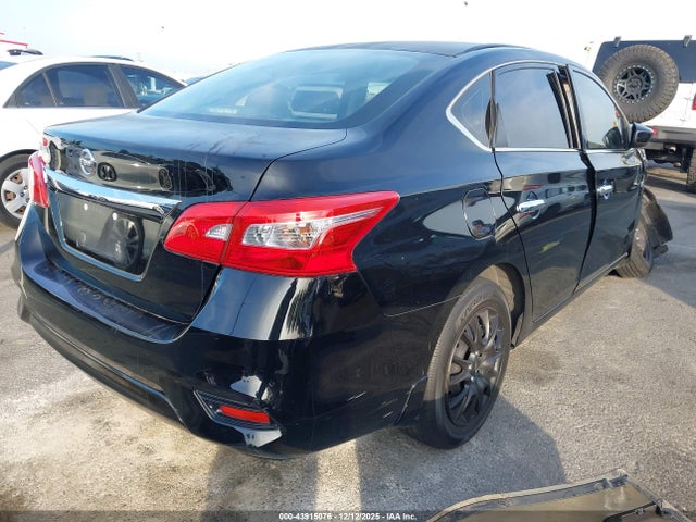 Nissan SENTRA S 2018 3N1AB7AP4JY340832 Image 4