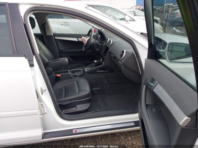 2012 AUDI A3 WAUKFAFM6CA006663 Photo 4