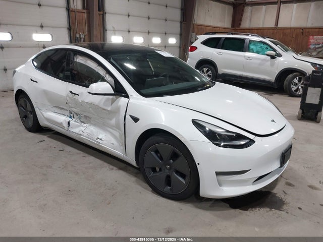 2022 TESLA MODEL 3 5YJ3E1EB5NF198307 Photo 0