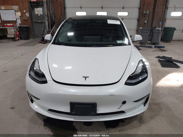 Tesla Model 3 Long Range Dual Motor All-wheel Drive 2022 5YJ3E1EB5NF198307 Image 11