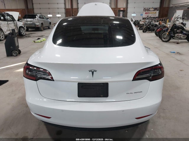 Tesla Model 3 Long Range Dual Motor All-wheel Drive 2022 5YJ3E1EB5NF198307 Image 15