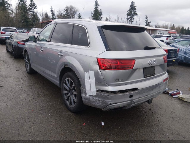 2019 AUDI Q7 WA1LAAF72KD008529 Photo 2
