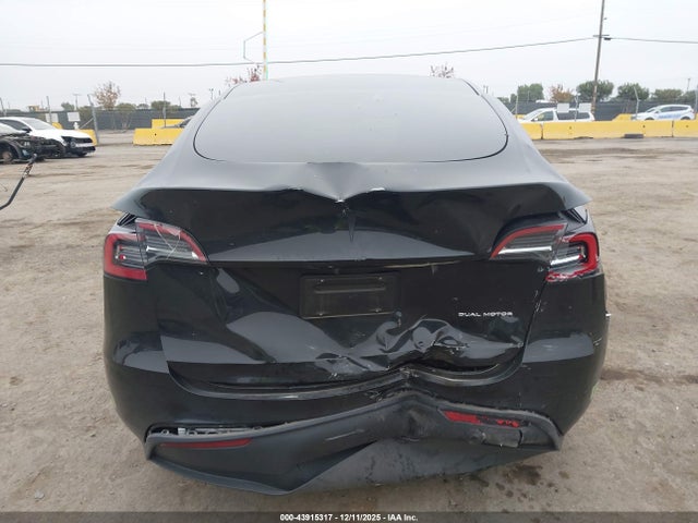2023 TESLA MODEL Y 7SAYGDEE8PA101552 Photo 5
