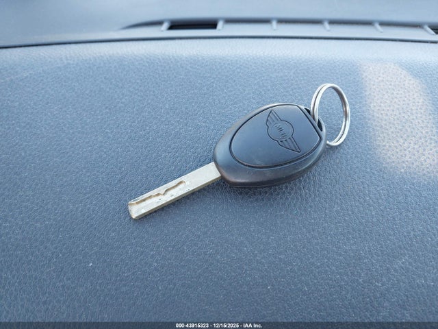 2002 MINI COOPER WMWRC33432TC36836 Photo 10