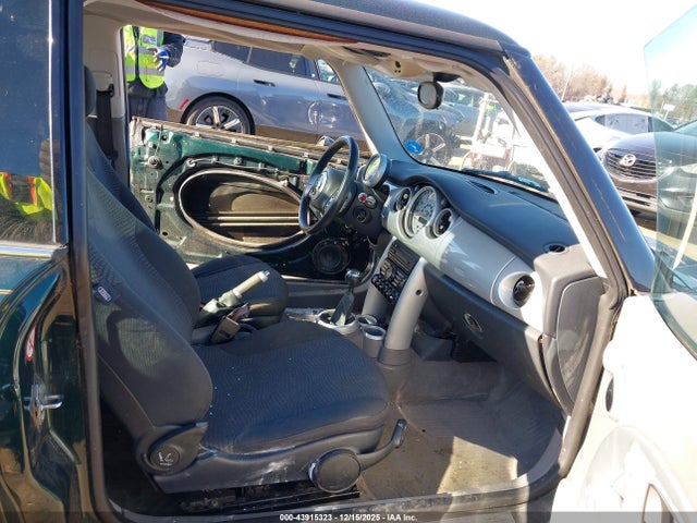 2002 MINI COOPER WMWRC33432TC36836 Photo 4