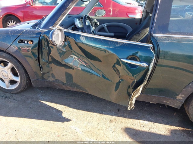 2002 MINI COOPER WMWRC33432TC36836 Photo 5