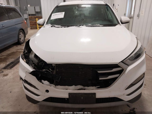 KM8J3CA26HU276969 Hyundai Tucson Sport