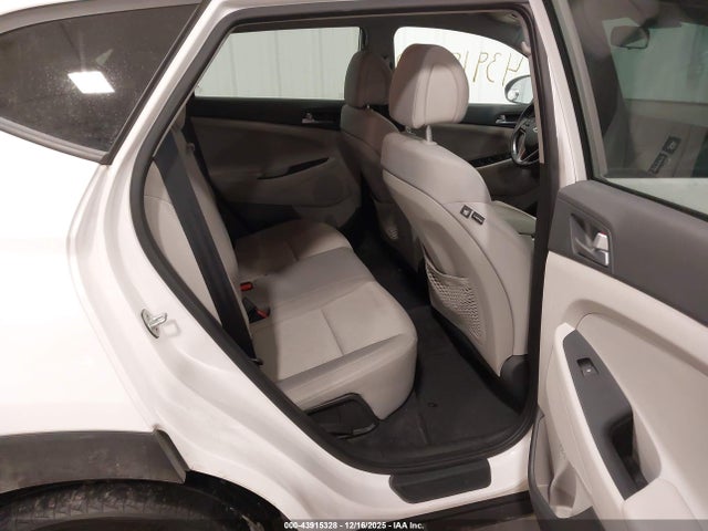 KM8J3CA26HU276969 Hyundai Tucson Sport