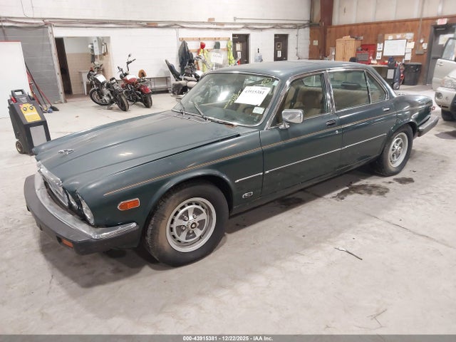 1986 JAGUAR XJ6 SAJAV1348GC459734 Photo 1