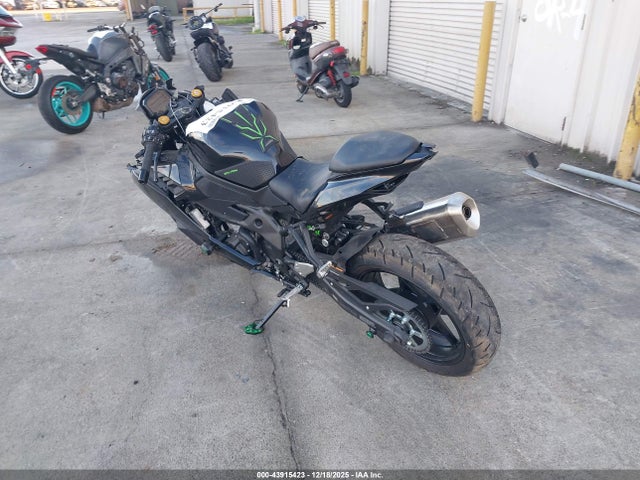 Kawasaki Zx400 S 2024 ML5ZXCS19RDA28232 Image 3