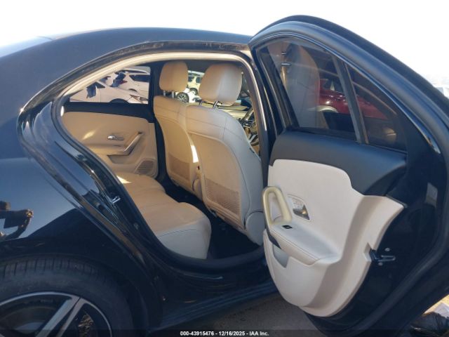 2019 MERCEDES-BENZ A 220 WDD3G4EB8KW018794 Photo 7
