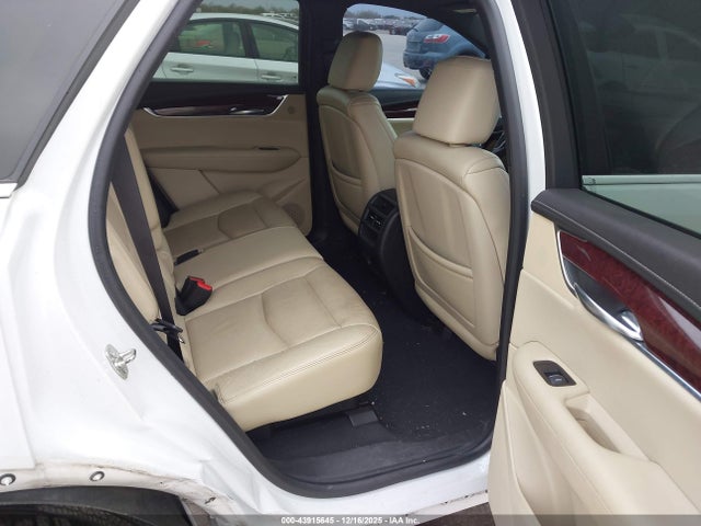 2017 CADILLAC XT5 1GYKNERS9HZ145325 Photo 7