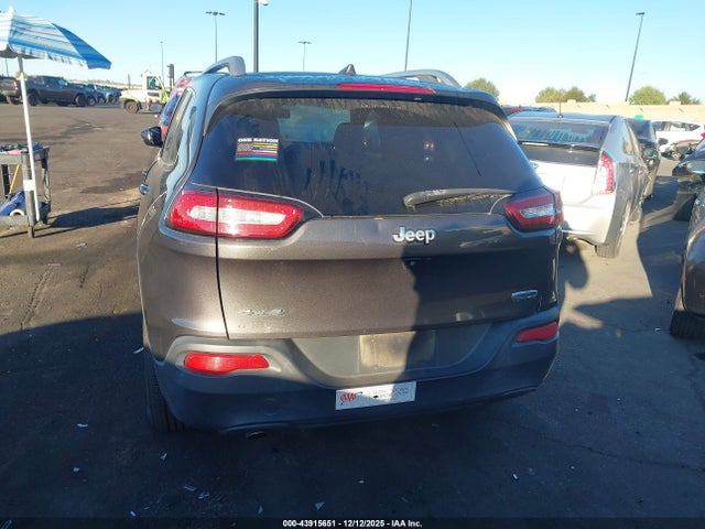 Jeep Cherokee Latitude 2016 1C4PJMCB8GW311098 Image 16