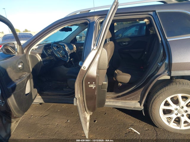 Jeep Cherokee Latitude 2016 1C4PJMCB8GW311098 Image 8